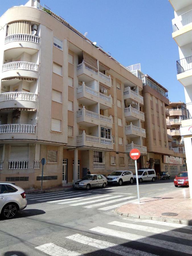 Apartment Only 250M From The Beach Los Locos Torrevieja Esterno foto